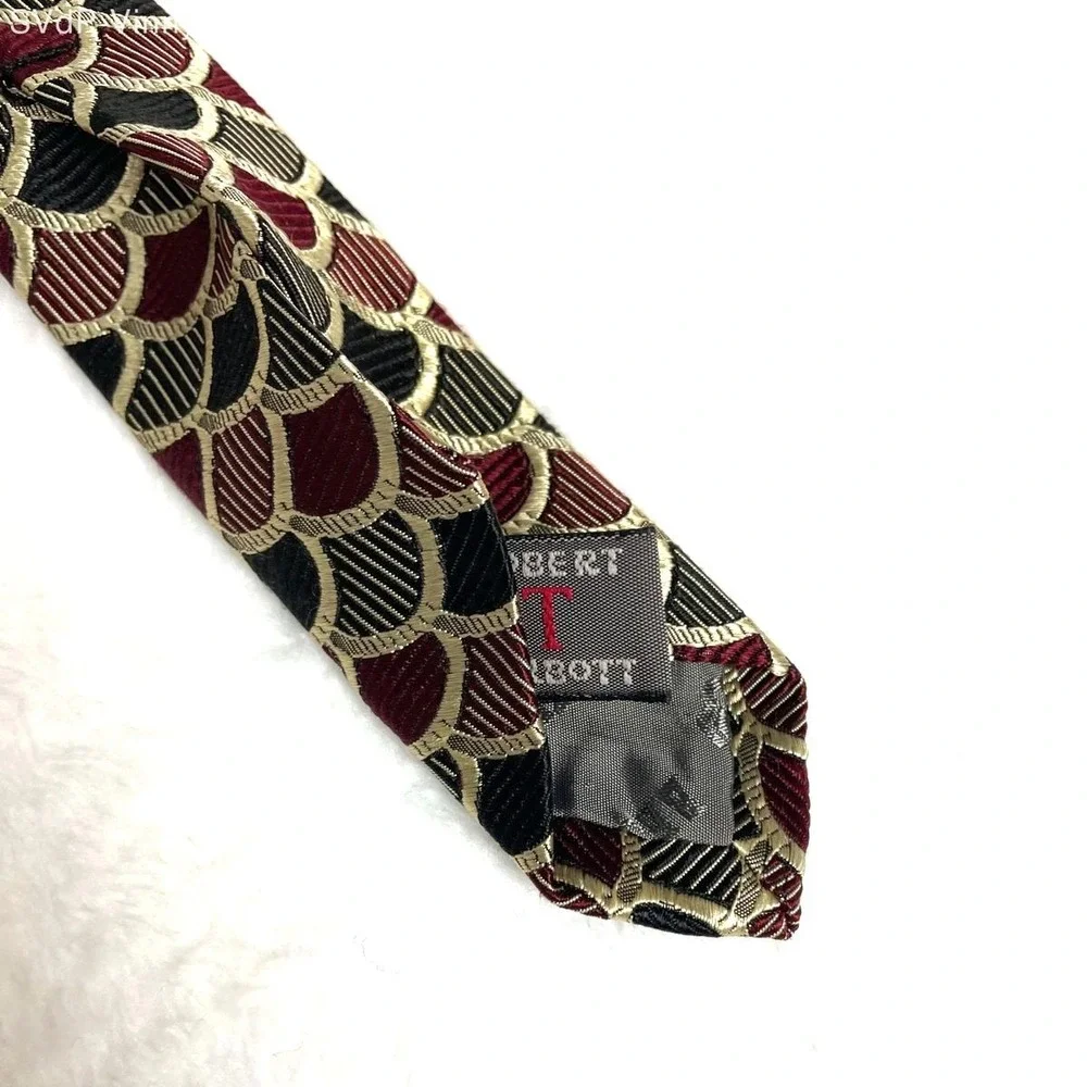 VTG Robert Talbott Nordstrom Maroon Black Scales Art Deco 100% Silk Made USA Tie